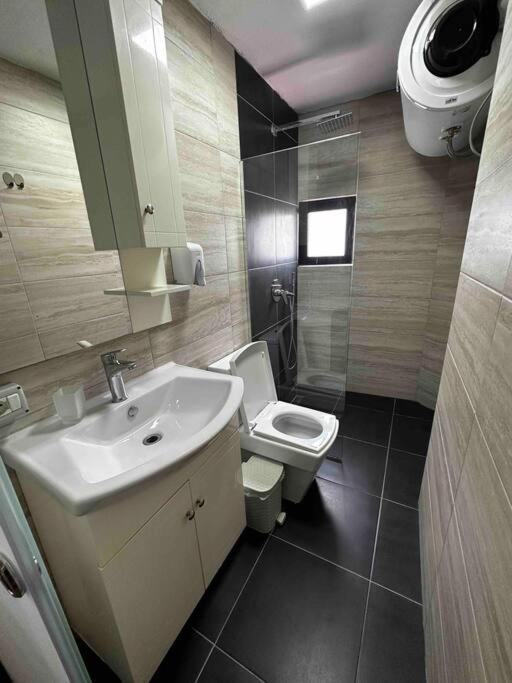 Location 3-floor With 6 Bedrooms Villa *